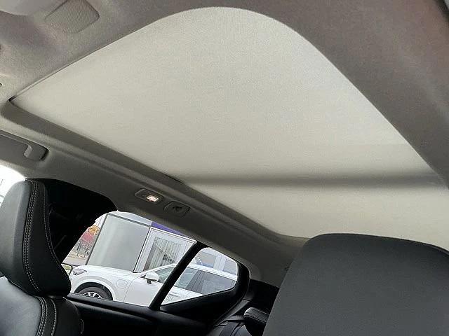 2026 Volvo XC40 Plus, B5 AWD Gas (mild hybrid), Dark