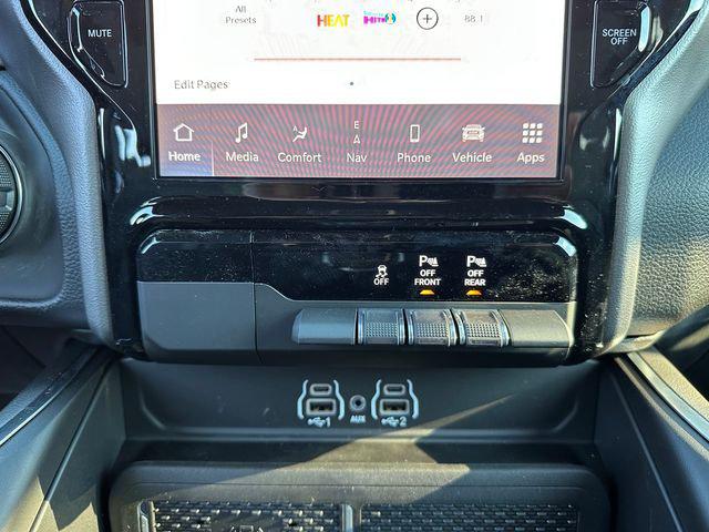 2026 Ram 1500 Big Horn Crew Cab 4x4 5'7" Box