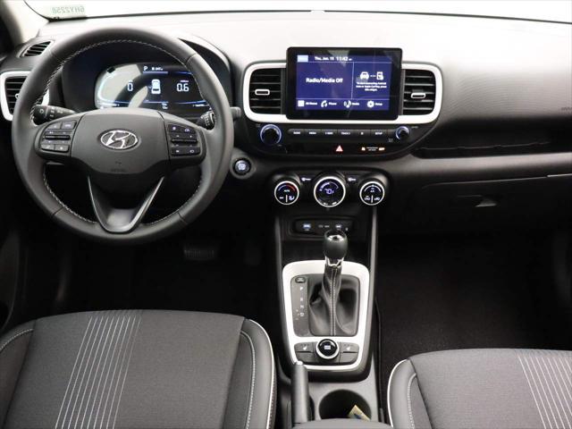 2026 Hyundai Venue SEL w/Two-Tone Roof