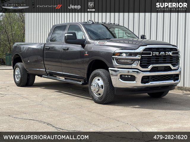 2026 RAM Ram 3500 RAM 3500 TRADESMAN CREW CAB 4X4 8 BOX