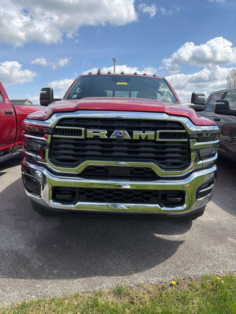 2026 RAM 2500 RAM 2500 TRADESMAN CREW CAB 4X4 64 BOX