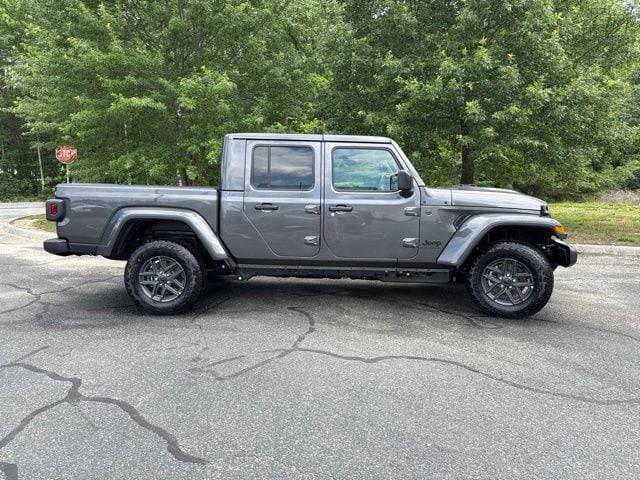 2026 Jeep Gladiator GLADIATOR SPORT S 4X4 2026 Jeep Gladiator GLADIATOR SPORT S 4X4