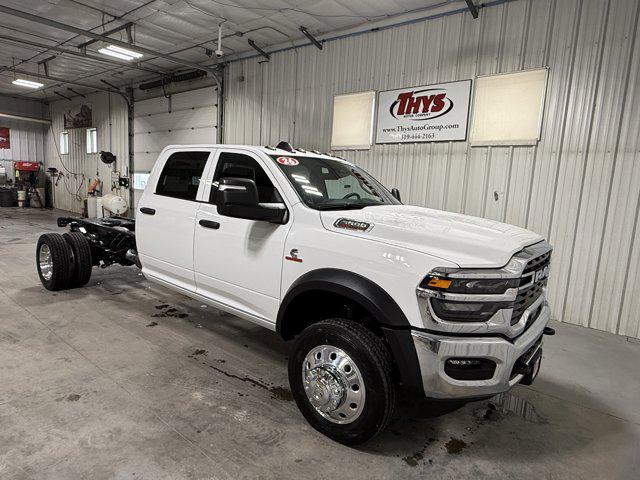 2026 RAM Ram 5500 Chassis Cab RAM 5500 TRADESMAN CHASSIS CREW CAB 4X4 84 CA