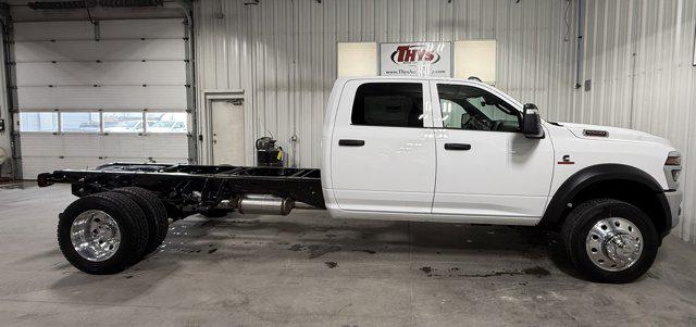 2026 RAM Ram 5500 Chassis Cab RAM 5500 TRADESMAN CHASSIS CREW CAB 4X4 84 CA