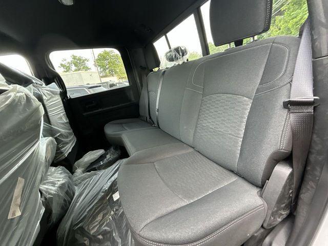 2026 Ram 2500 Black Express Crew Cab 4x4 6'4" Box