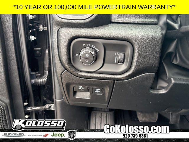 2026 Ram 1500 Warlock Crew Cab 4x4 5'7" Box