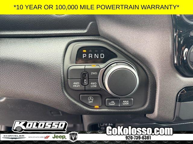 2026 Ram 1500 Warlock Crew Cab 4x4 5'7" Box