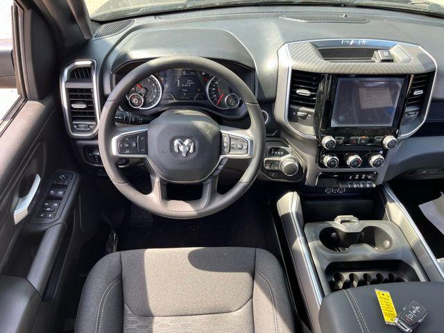 2026 Ram 1500 Express Crew Cab 4x4 5'7" Box