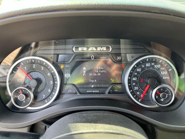 2026 Ram 1500 Express Crew Cab 4x4 5'7" Box