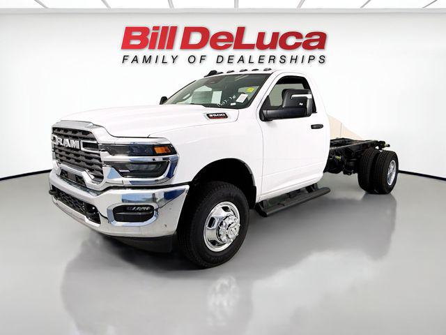 2026 RAM Ram 3500 Chassis Cab RAM 3500 TRADESMAN CHASSIS REGULAR CAB 4X4 84 CA