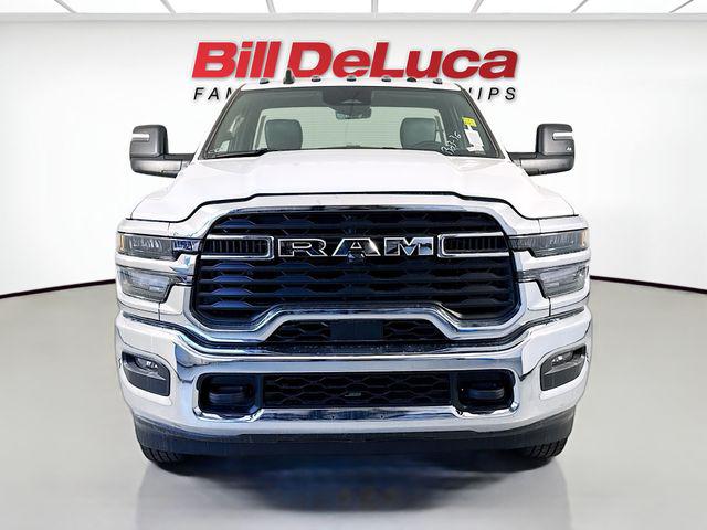 2026 RAM Ram 3500 Chassis Cab RAM 3500 TRADESMAN CHASSIS REGULAR CAB 4X4 84 CA