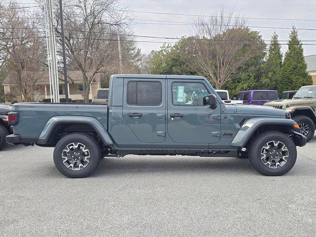 2026 Jeep Gladiator GLADIATOR SAHARA 4X4