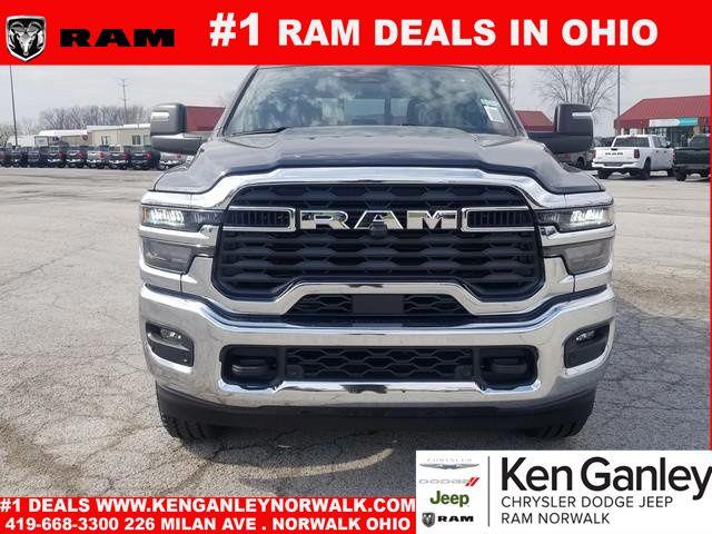 2026 RAM Ram 3500 RAM 3500 TRADESMAN CREW CAB 4X4 64 BOX