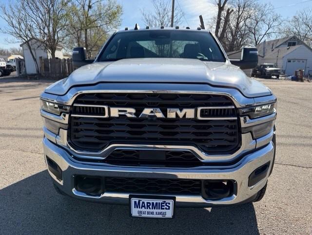 2026 RAM Ram 5500 Chassis Cab RAM 5500 TRADESMAN CHASSIS REGULAR CAB 4X4 84 CA