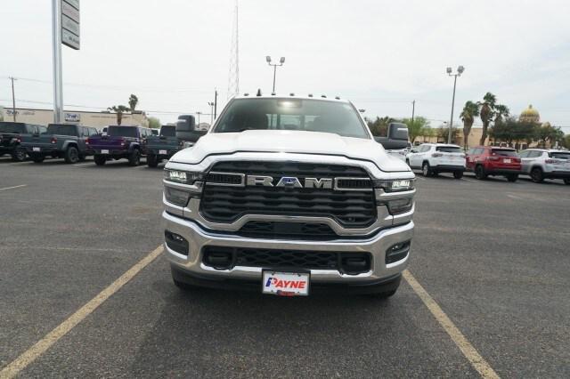 2026 RAM Ram 3500 RAM 3500 TRADESMAN CREW CAB 4X4 8 BOX