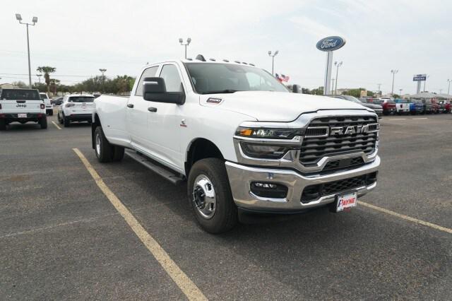 2026 RAM Ram 3500 RAM 3500 TRADESMAN CREW CAB 4X4 8 BOX