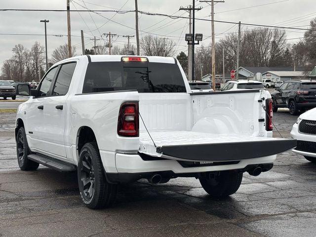2026 Ram 1500 Express Crew Cab 4x4 5'7" Box