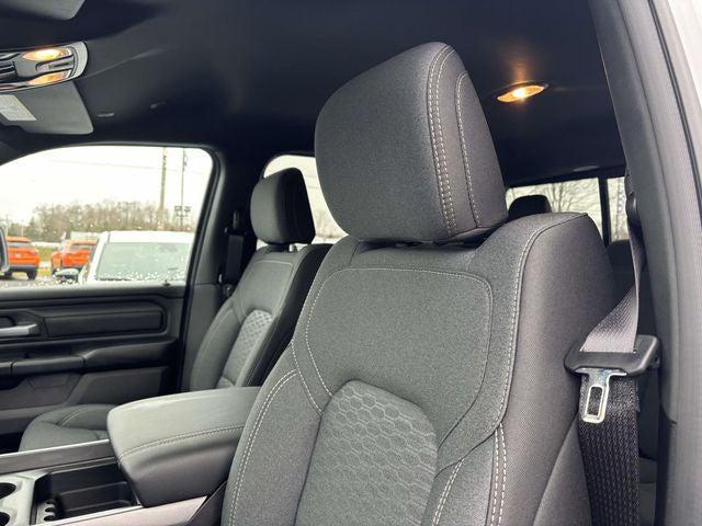 2026 Ram 1500 Express Crew Cab 4x4 5'7" Box