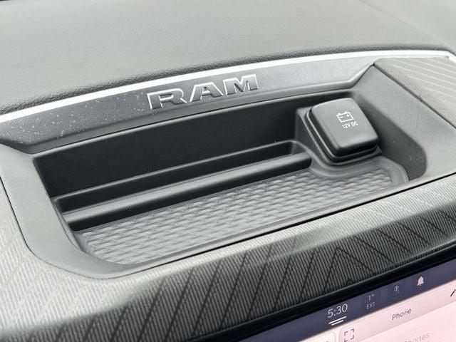 2026 Ram 1500 Express Crew Cab 4x4 5'7" Box