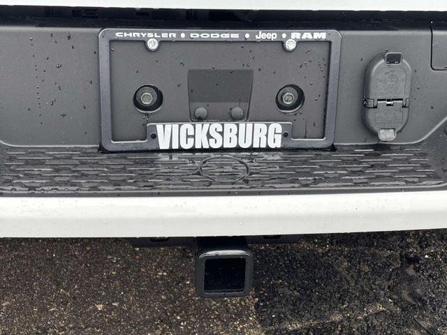 2026 Ram 1500 Express Crew Cab 4x4 5'7" Box