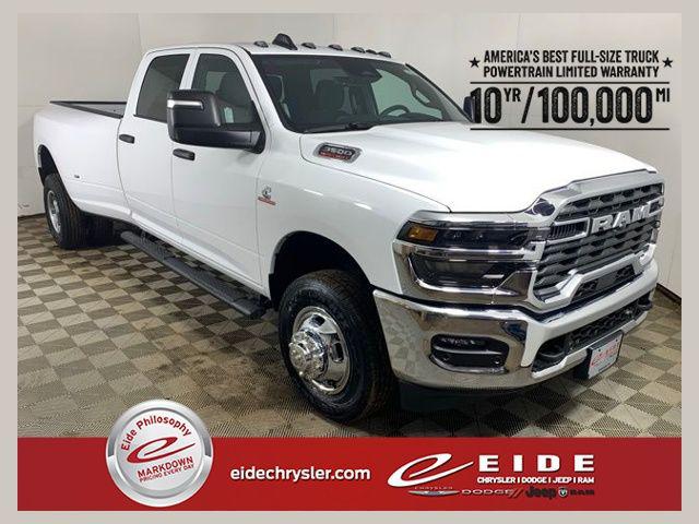 2026 RAM Ram 3500 RAM 3500 TRADESMAN CREW CAB 4X4 8 BOX