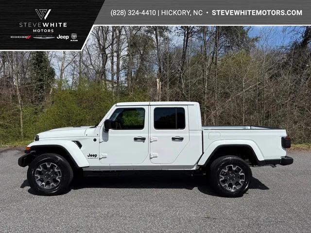 2026 Jeep Gladiator GLADIATOR SAHARA 4X4