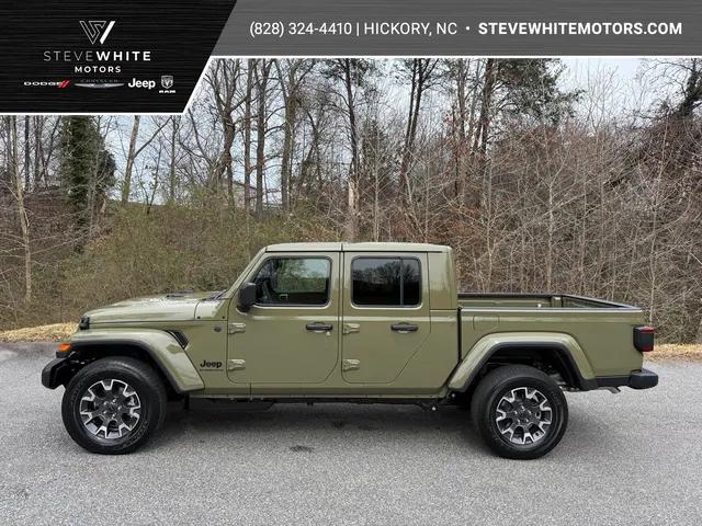 2026 Jeep Gladiator GLADIATOR SAHARA 4X4