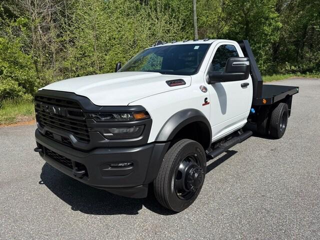 2026 RAM Ram 5500 Chassis Cab RAM 5500 TRADESMAN CHASSIS REGULAR CAB 4X4 60 CA