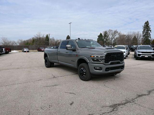 2026 RAM Ram 3500 RAM 3500 LIMITED CREW CAB 4X4 8 BOX