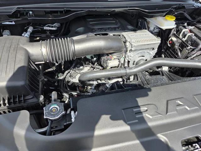 2026 Ram 1500 Big Horn Crew Cab 4x4 5'7" Box