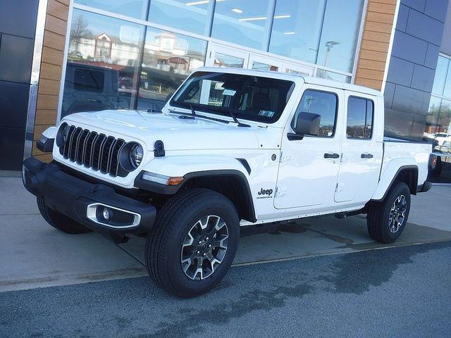 2026 Jeep Gladiator GLADIATOR SAHARA 4X4
