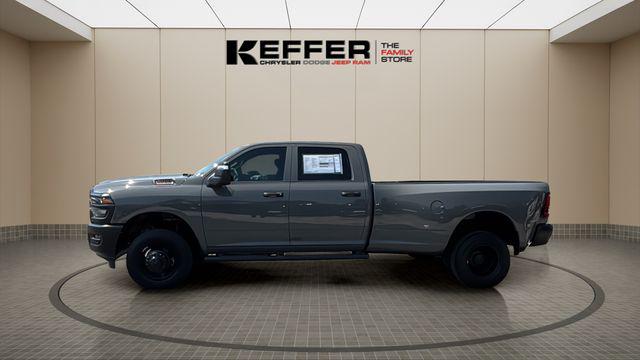 2026 RAM Ram 3500 RAM 3500 TRADESMAN CREW CAB 4X4 8 BOX