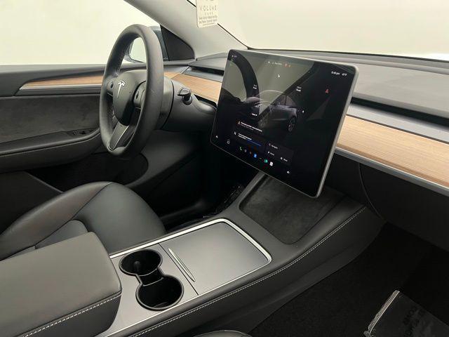 2025 Tesla Model Y Long Range Dual Motor All-Wheel Drive