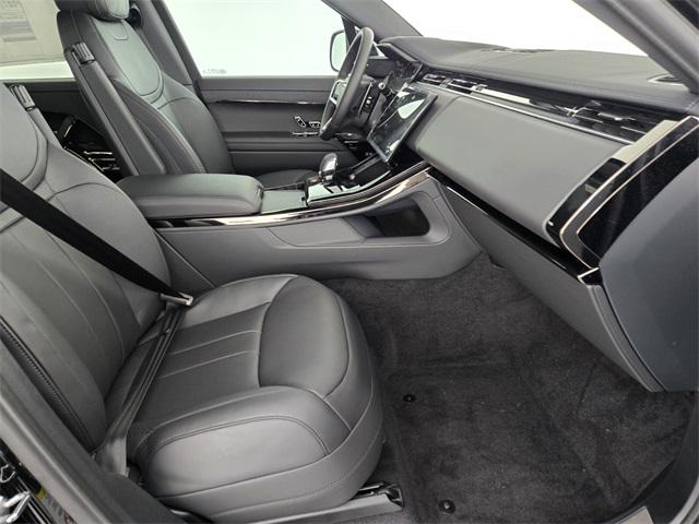 2026 Land Rover Range Rover Sport SE