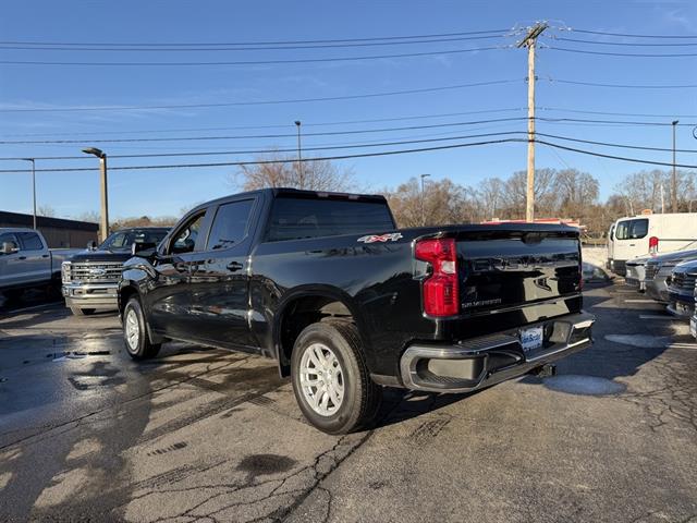 2022 Chevrolet Silverado 1500 4WD Crew Cab Short Bed LT with 2FL