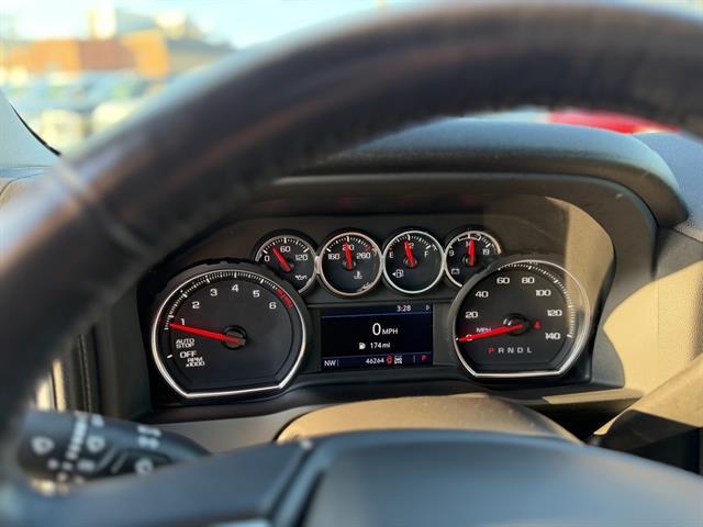2022 Chevrolet Silverado 1500 4WD Crew Cab Short Bed LT with 2FL
