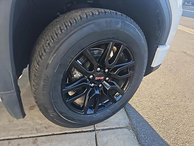 2022 GMC Sierra 1500 4WD Crew Cab Short Box Elevation