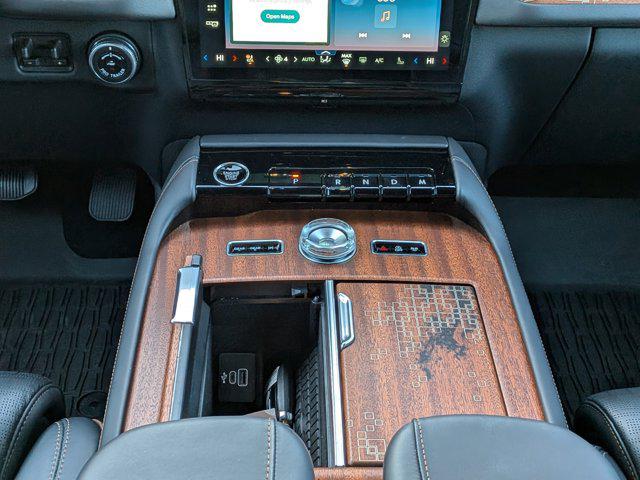 2025 Lincoln Navigator Black Label