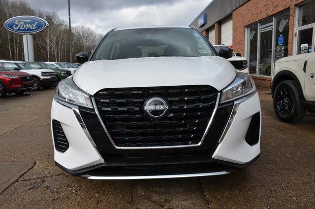 2022 Nissan Kicks S Xtronic CVT