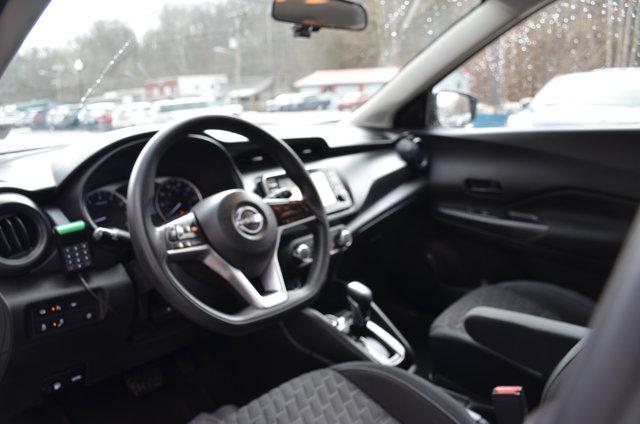 2022 Nissan Kicks S Xtronic CVT