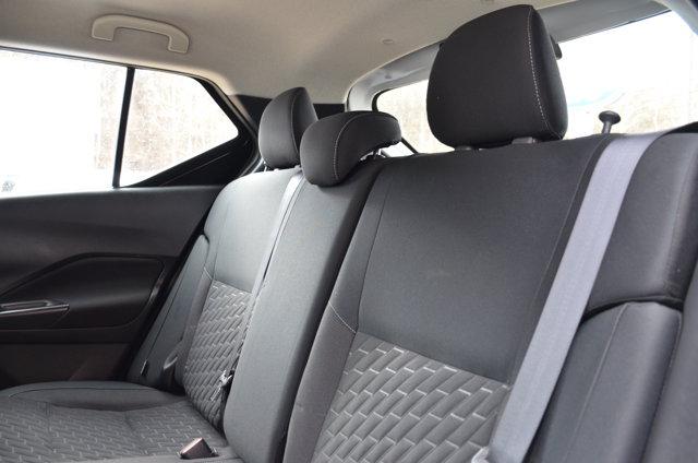 2022 Nissan Kicks S Xtronic CVT