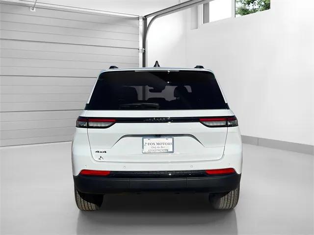 2025 Jeep Grand Cherokee Altitude X 4x4