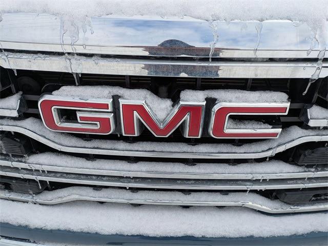 2024 GMC Sierra 1500 4WD Crew Cab Standard Box SLT