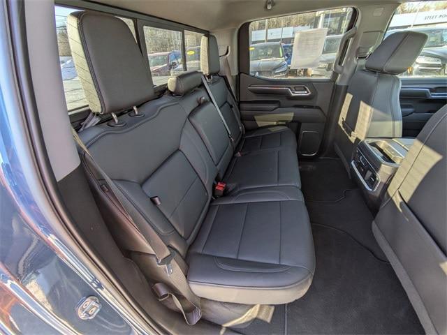2024 GMC Sierra 1500 4WD Crew Cab Standard Box SLT