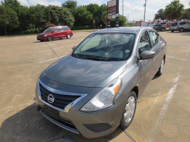 2016 Nissan Versa 1.6 S+