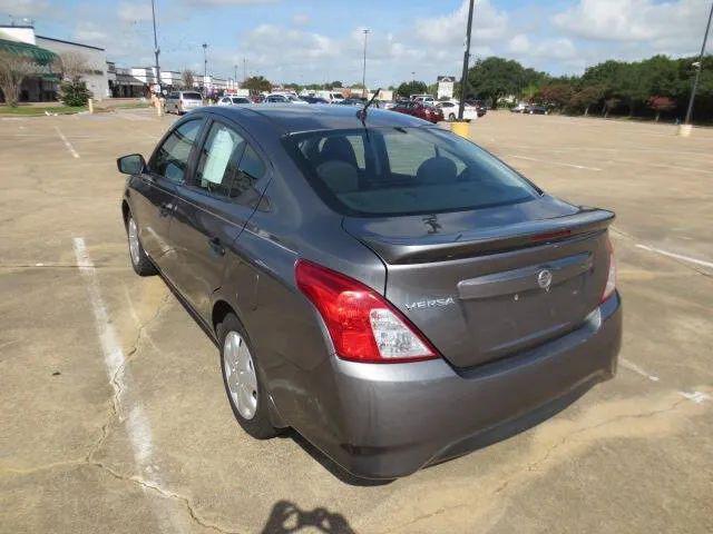 2016 Nissan Versa 1.6 S+