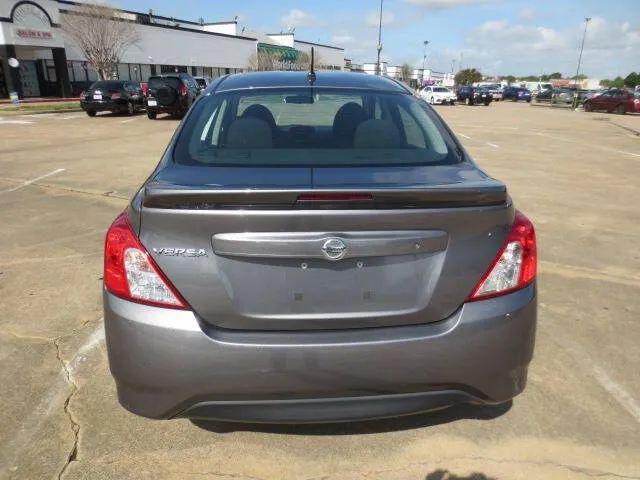 2016 Nissan Versa 1.6 S+