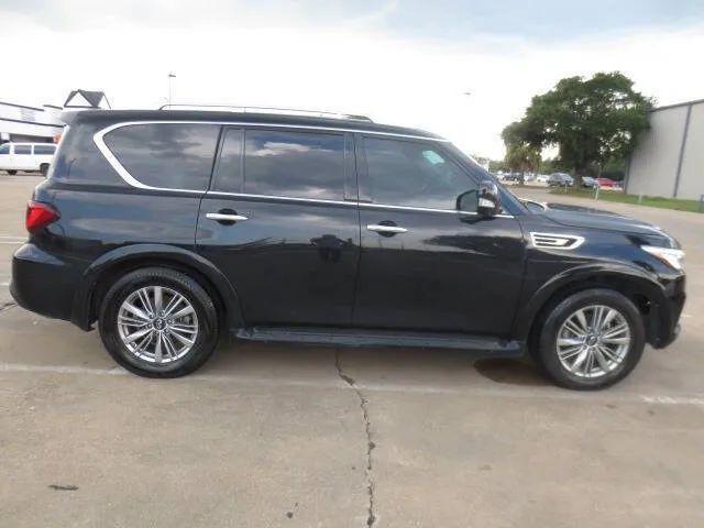 2021 INFINITI QX80 LUXE