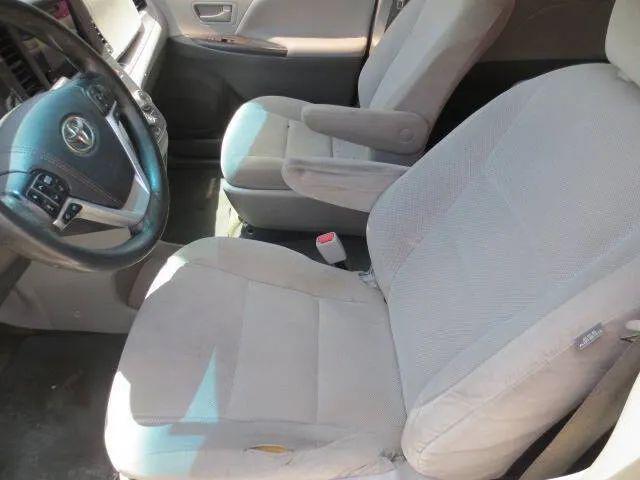 2016 Toyota Sienna L 7 Passenger
