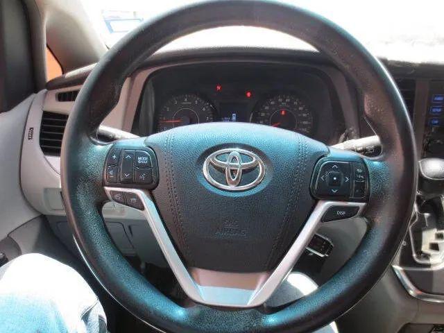 2016 Toyota Sienna L 7 Passenger
